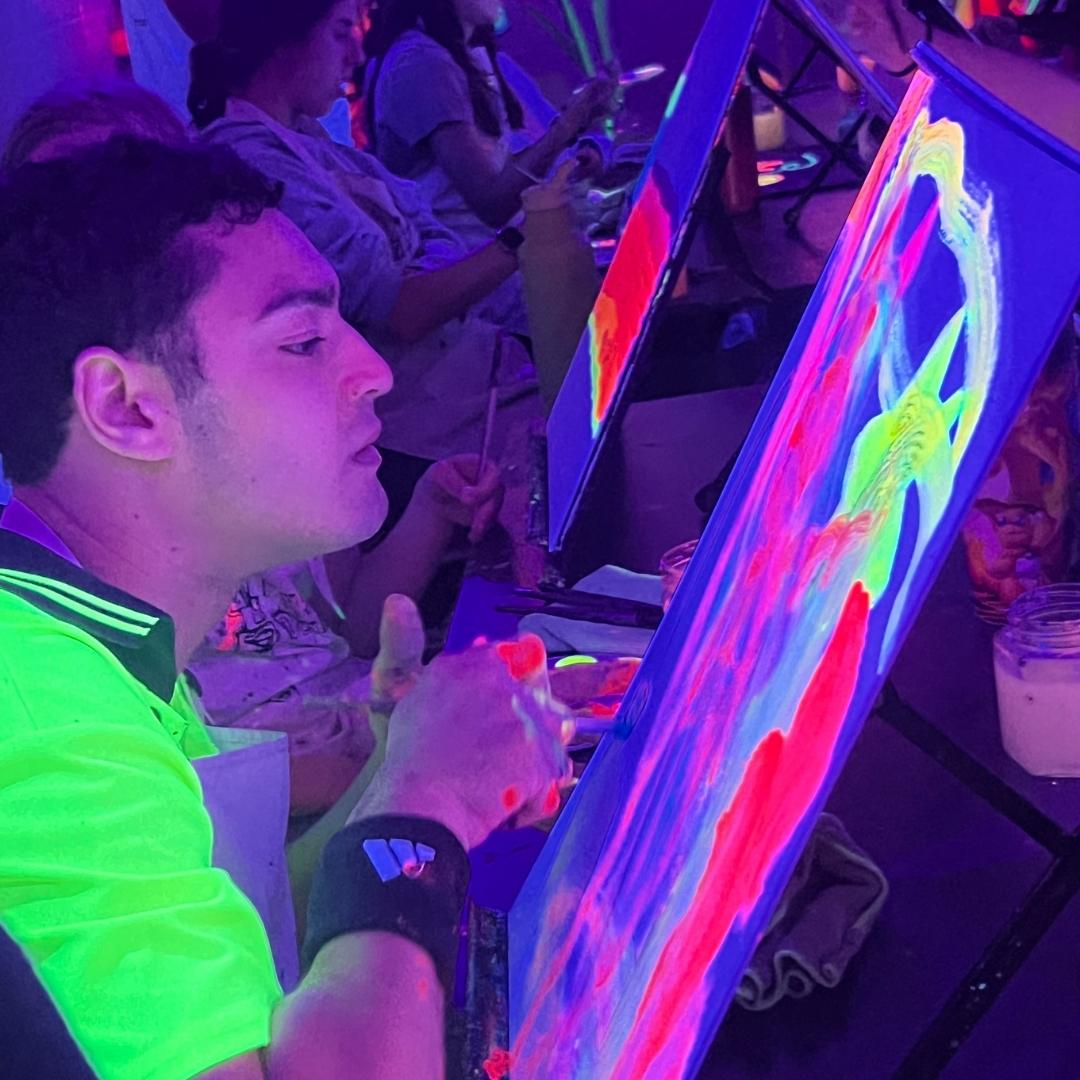Flying Fox participants creating artwork at Dya Australia